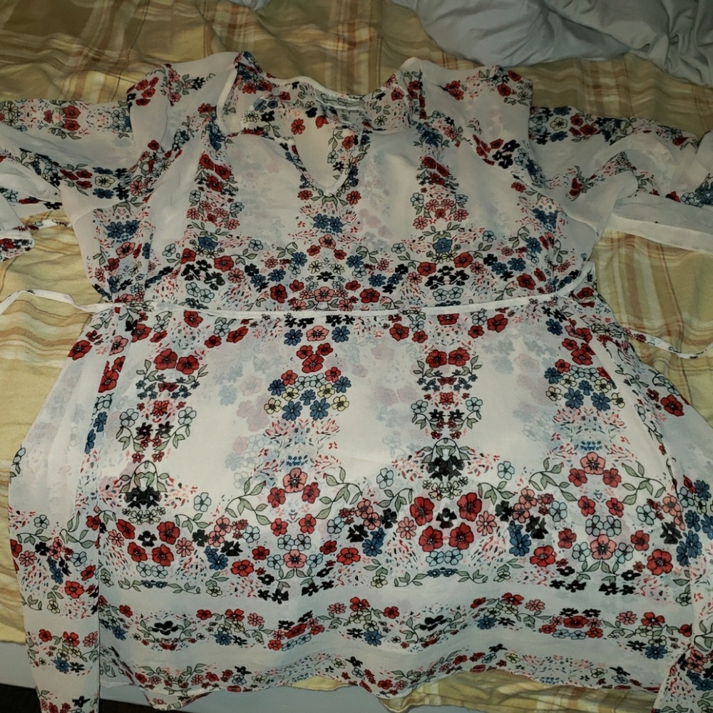 Jessica Simpson Maternity Shirt